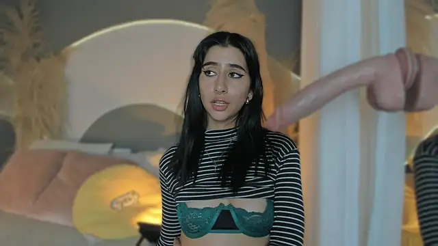 Melaniee_bae_ Snapshot